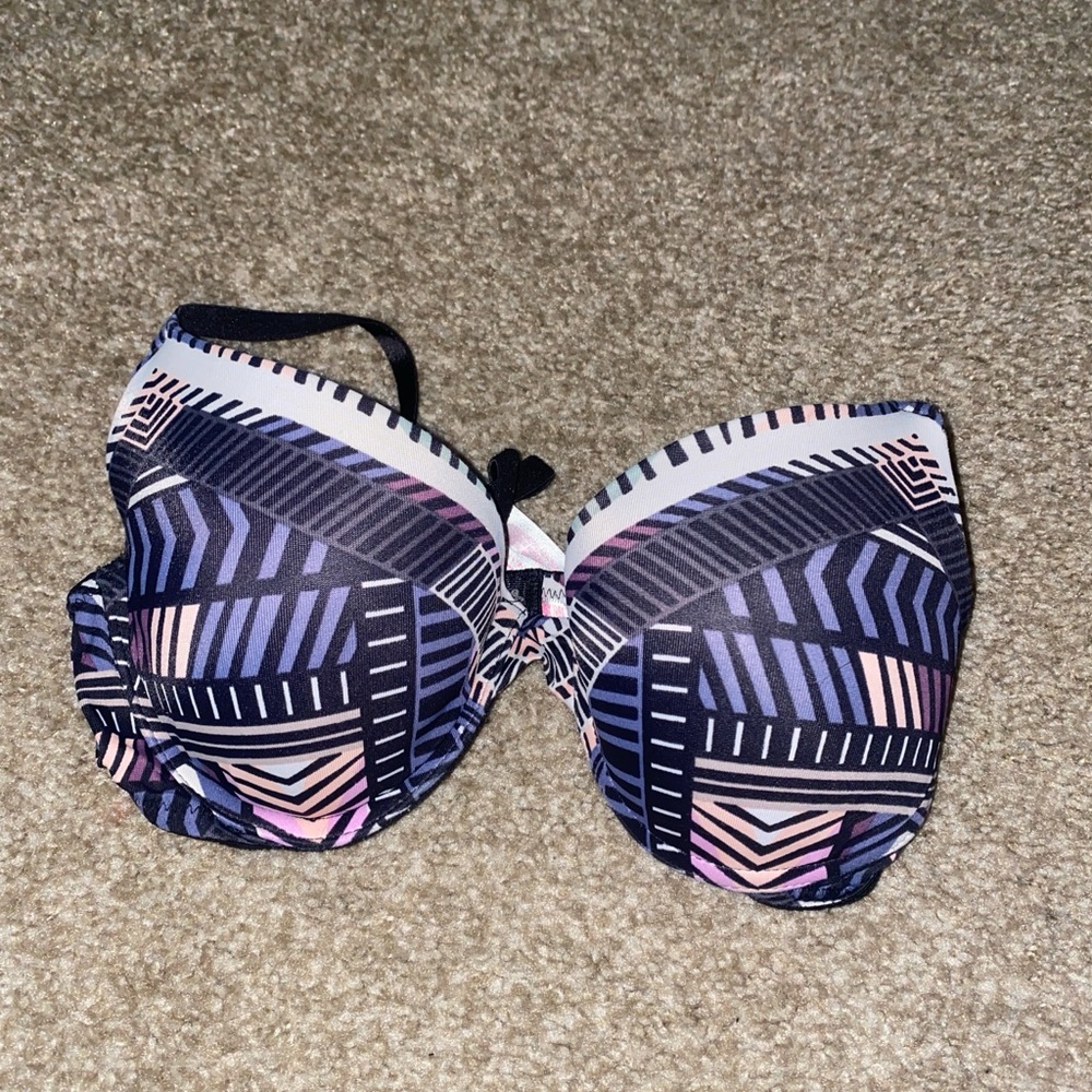 victoria’s secret pink bra